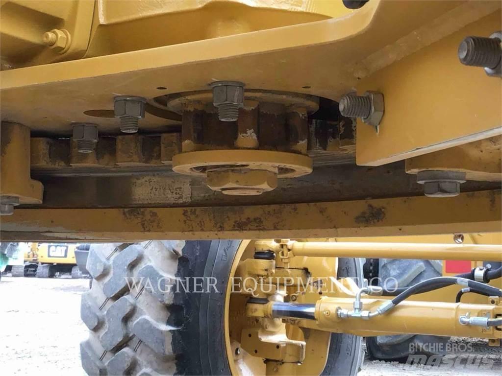 CAT 12M3 Грейдери