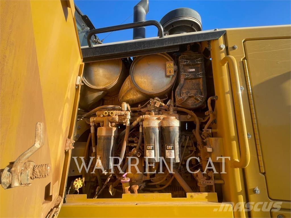 CAT 12M3 AWD Грейдери