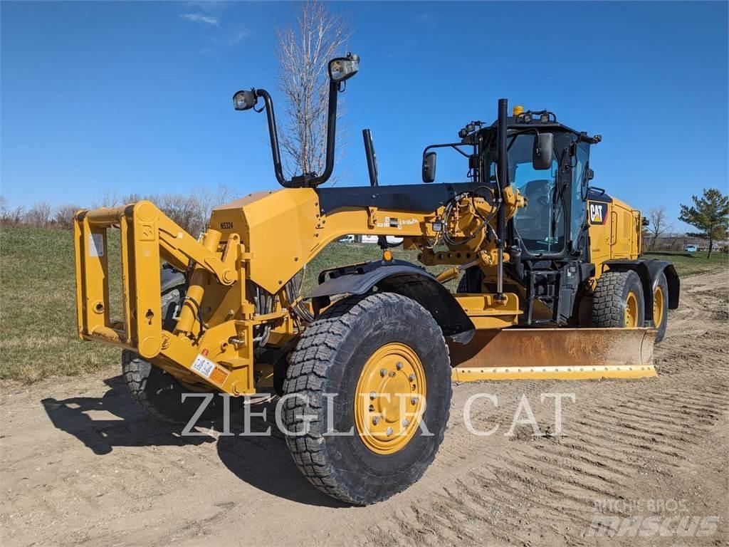 CAT 12M3AWD Грейдери