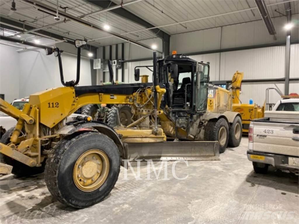 CAT 12M3AWD Грейдери