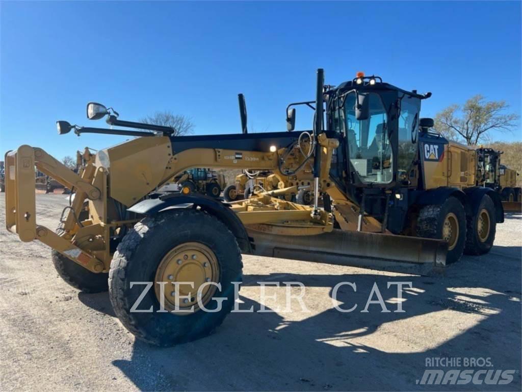 CAT 12M3AWD Грейдери