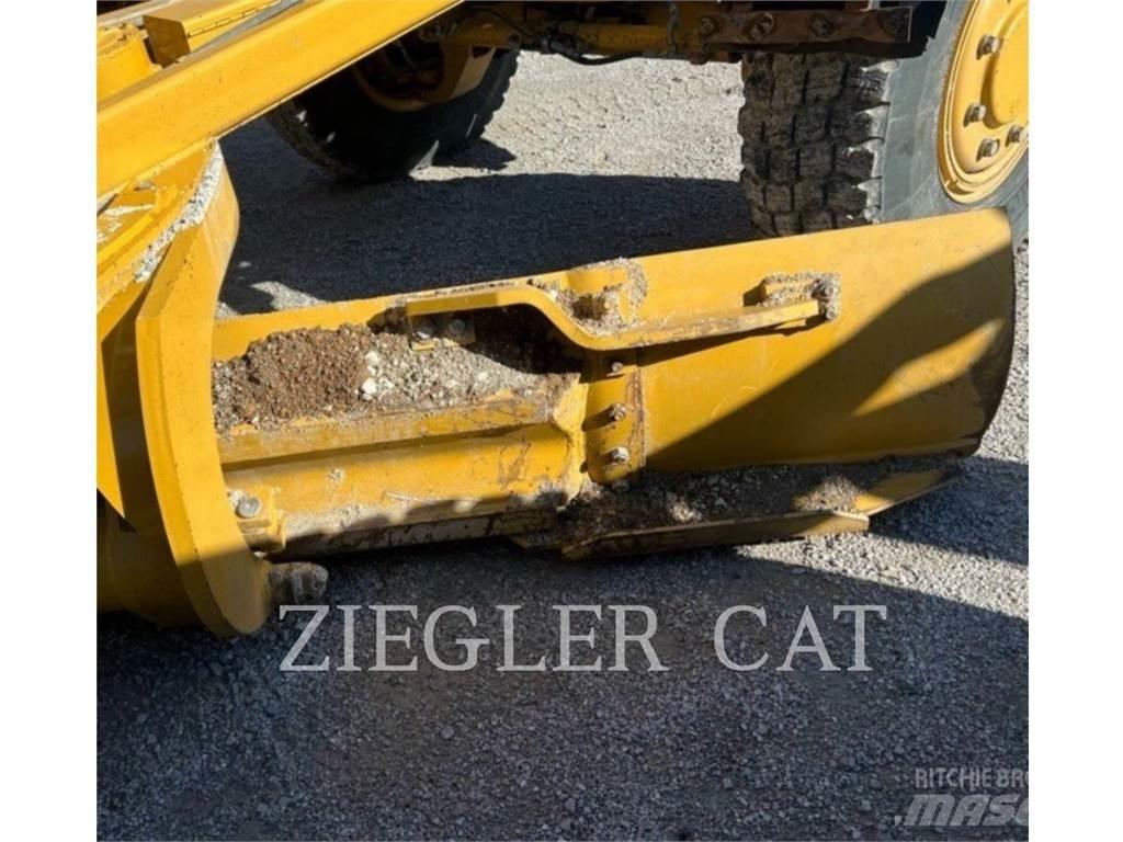 CAT 12M3AWD Грейдери