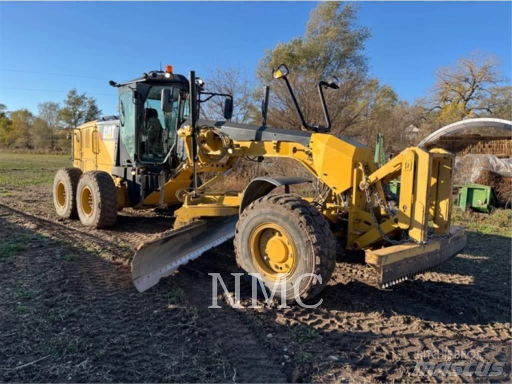 CAT 12M3AWD Грейдери
