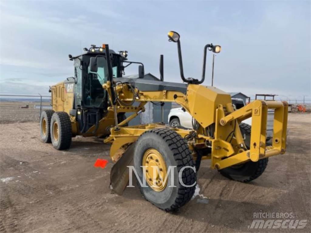 CAT 12M3AWD Грейдери