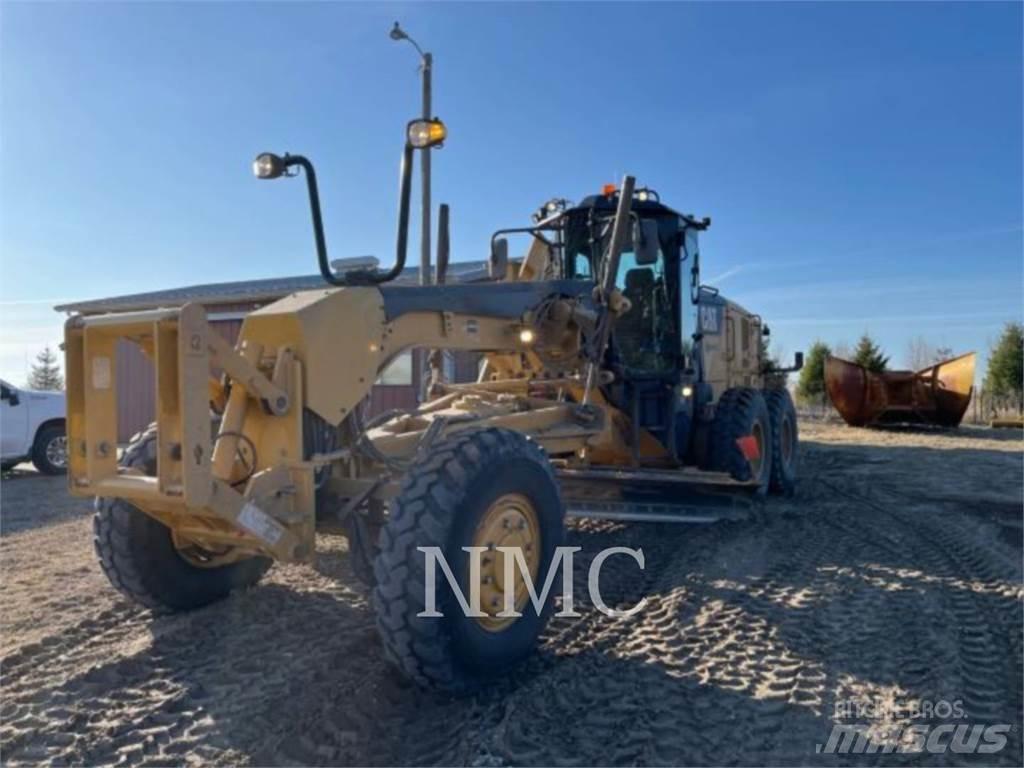CAT 12M3AWD Грейдери