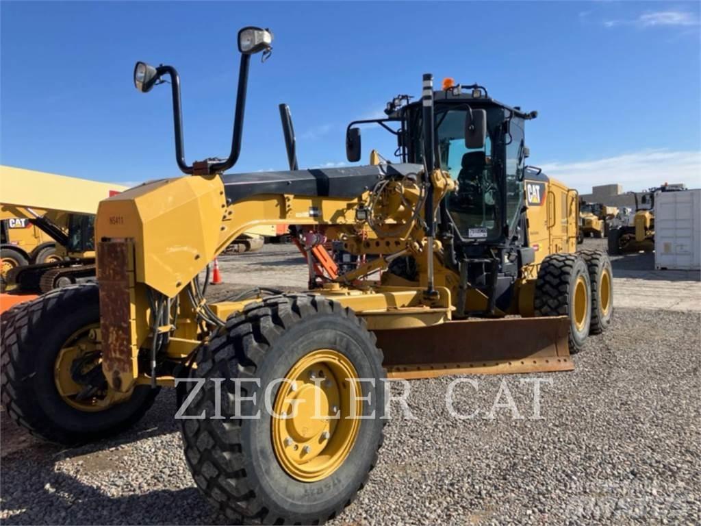 CAT 12M3AWD Грейдери