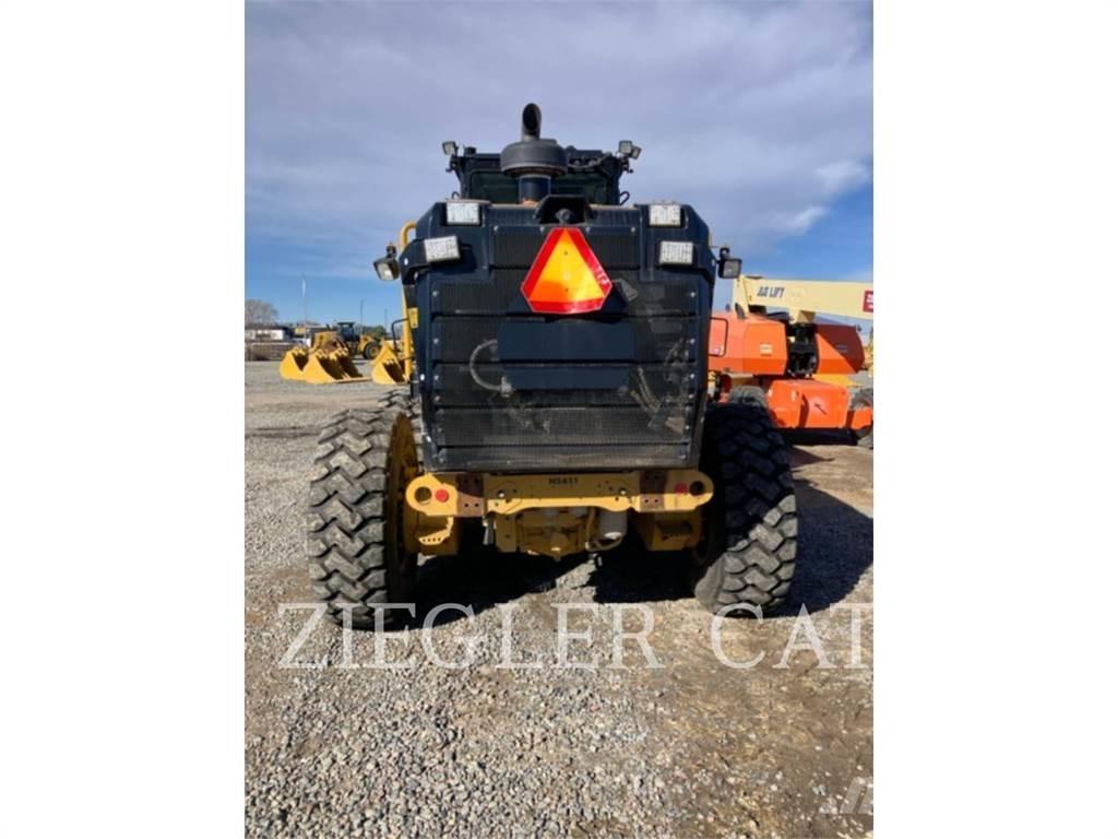 CAT 12M3AWD Грейдери