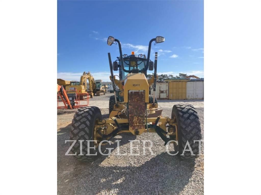 CAT 12M3AWD Грейдери