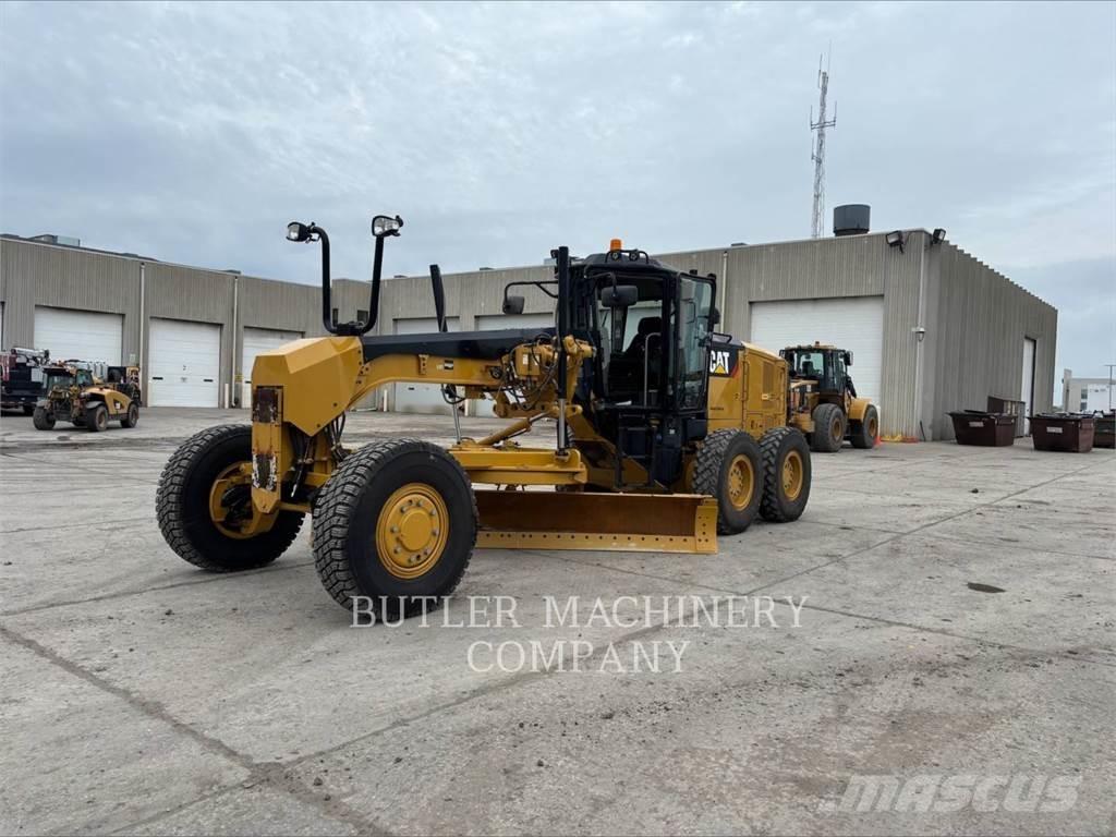 CAT 12M3AWD Грейдери