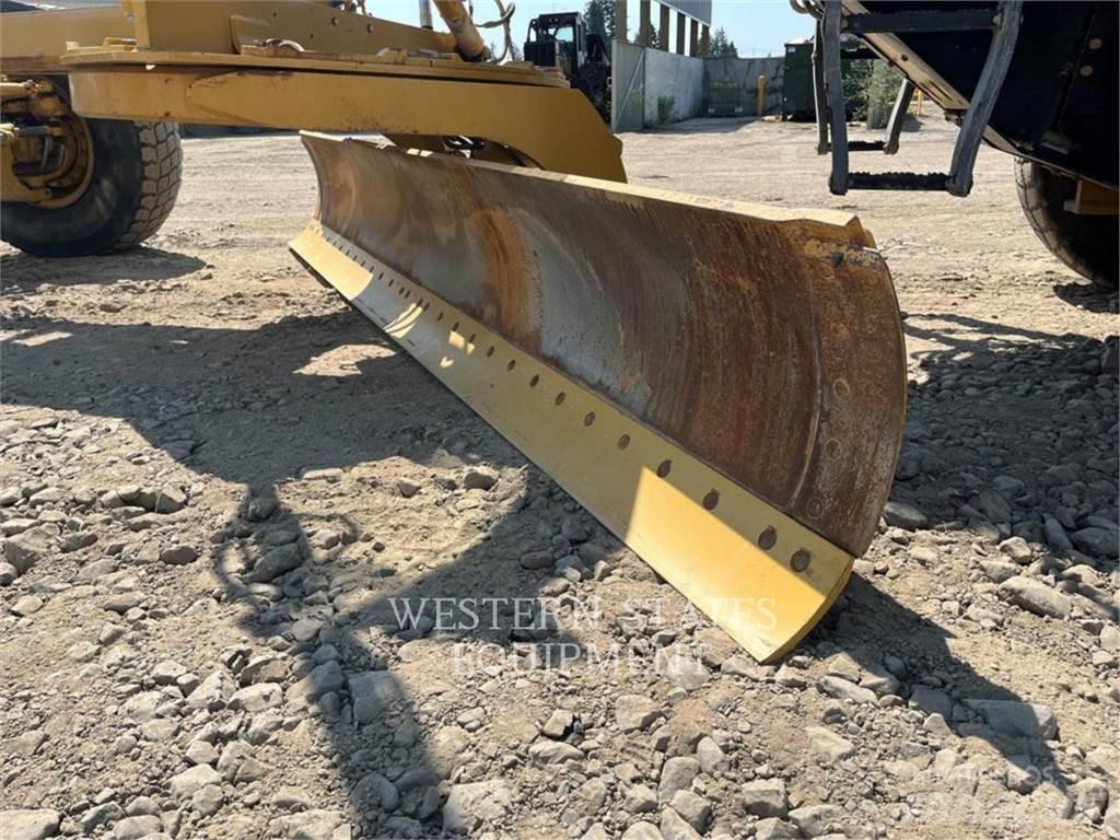 CAT 140 Грейдери