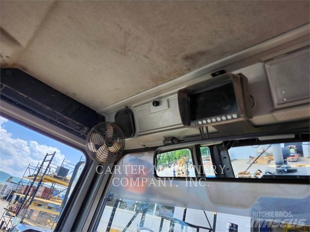 CAT 140 Грейдери