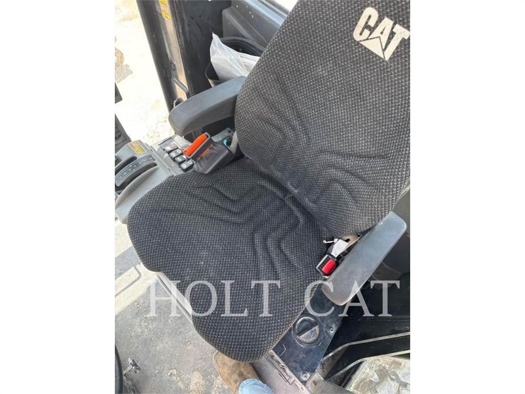 CAT 140 AWD Грейдери
