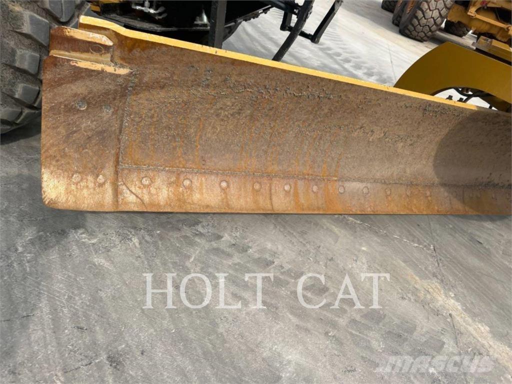 CAT 140 AWD Грейдери
