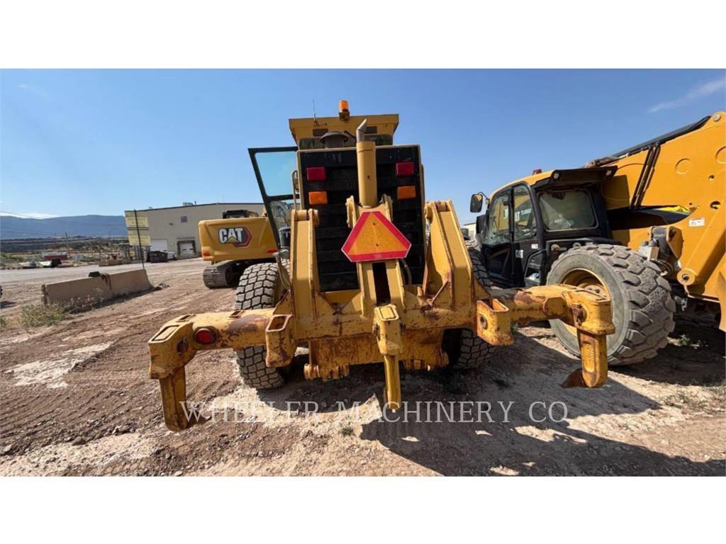 CAT 140H Грейдери