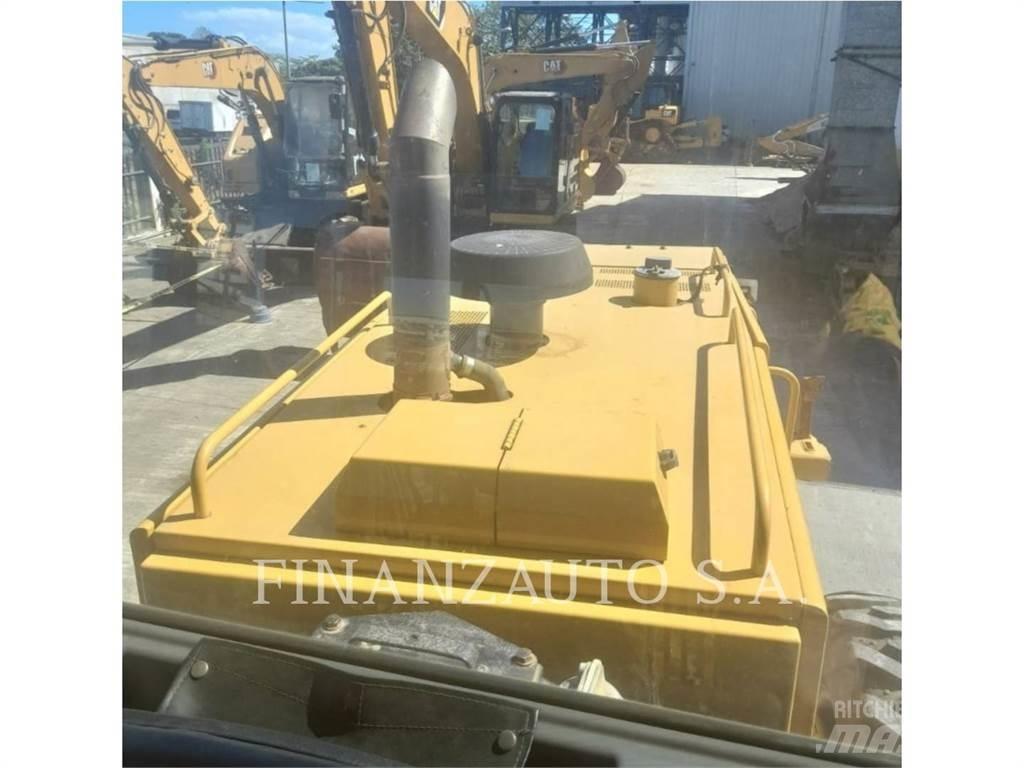 CAT 140K Грейдери