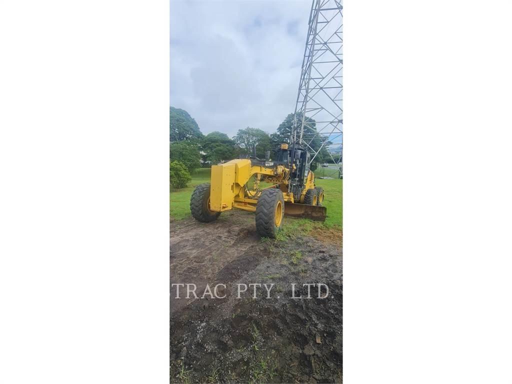CAT 140M Грейдери