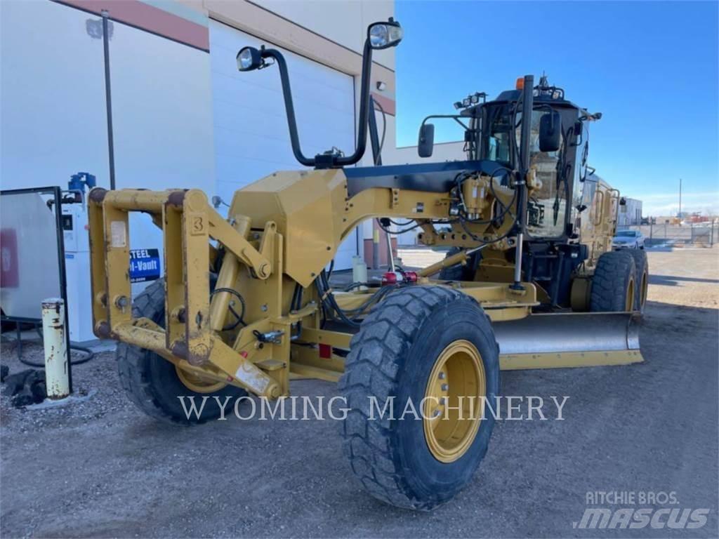 CAT 140M 2 Грейдери