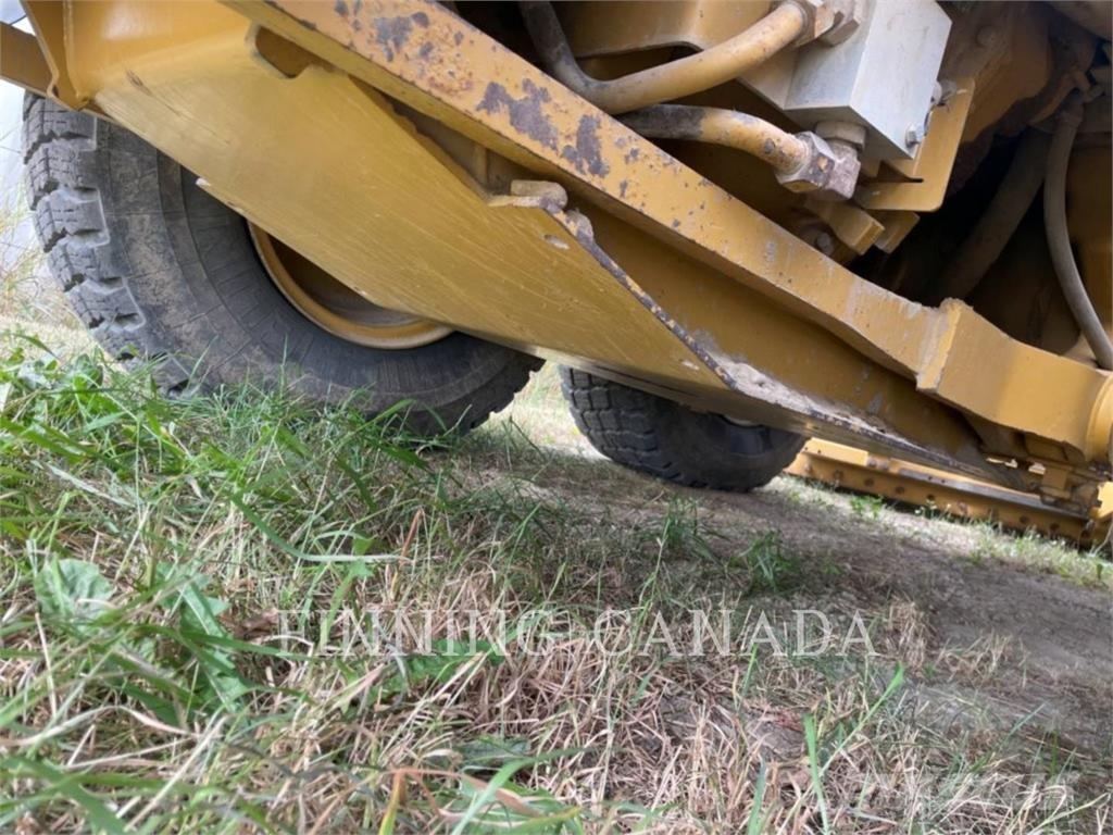 CAT 140M AWD Грейдери