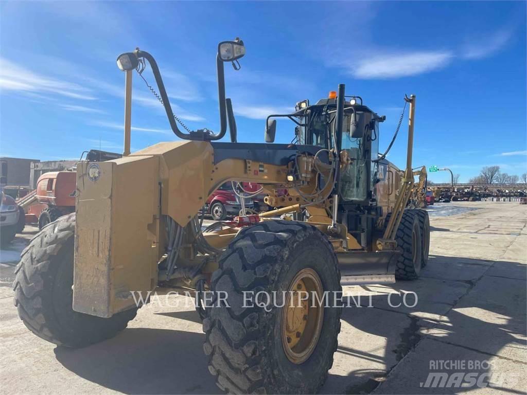 CAT 140M2 AWD Грейдери