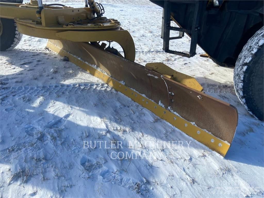 CAT 140M2AWD Грейдери