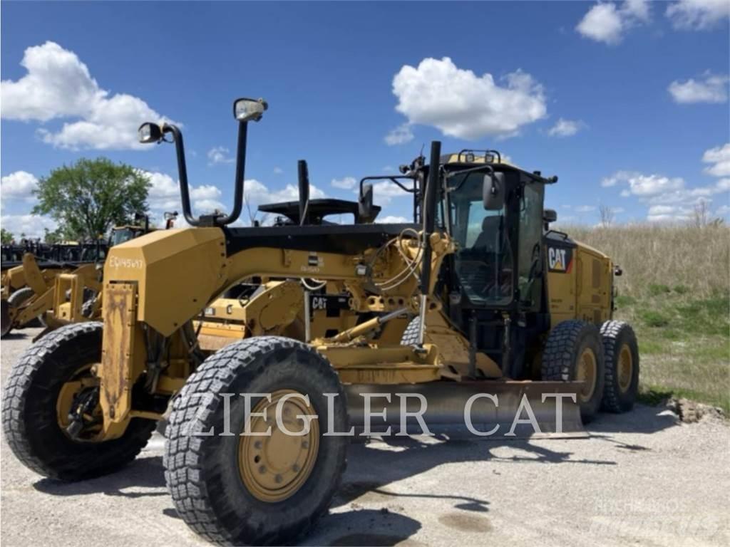 CAT 140M2AWD Грейдери