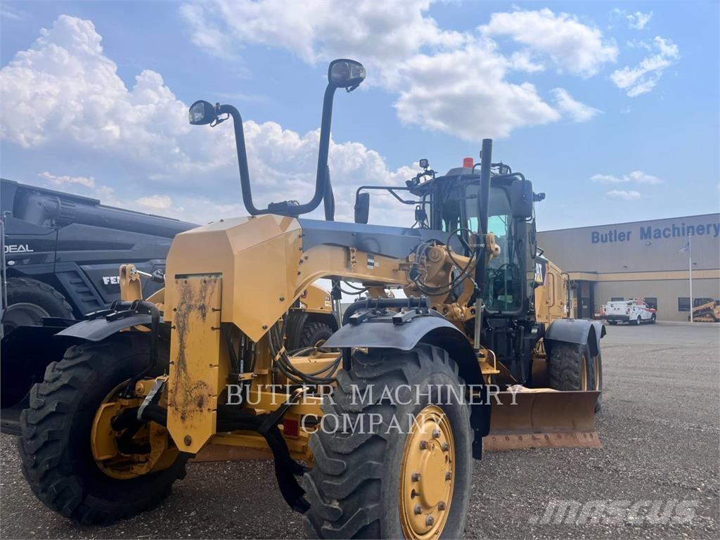 CAT 140M2AWD Грейдери