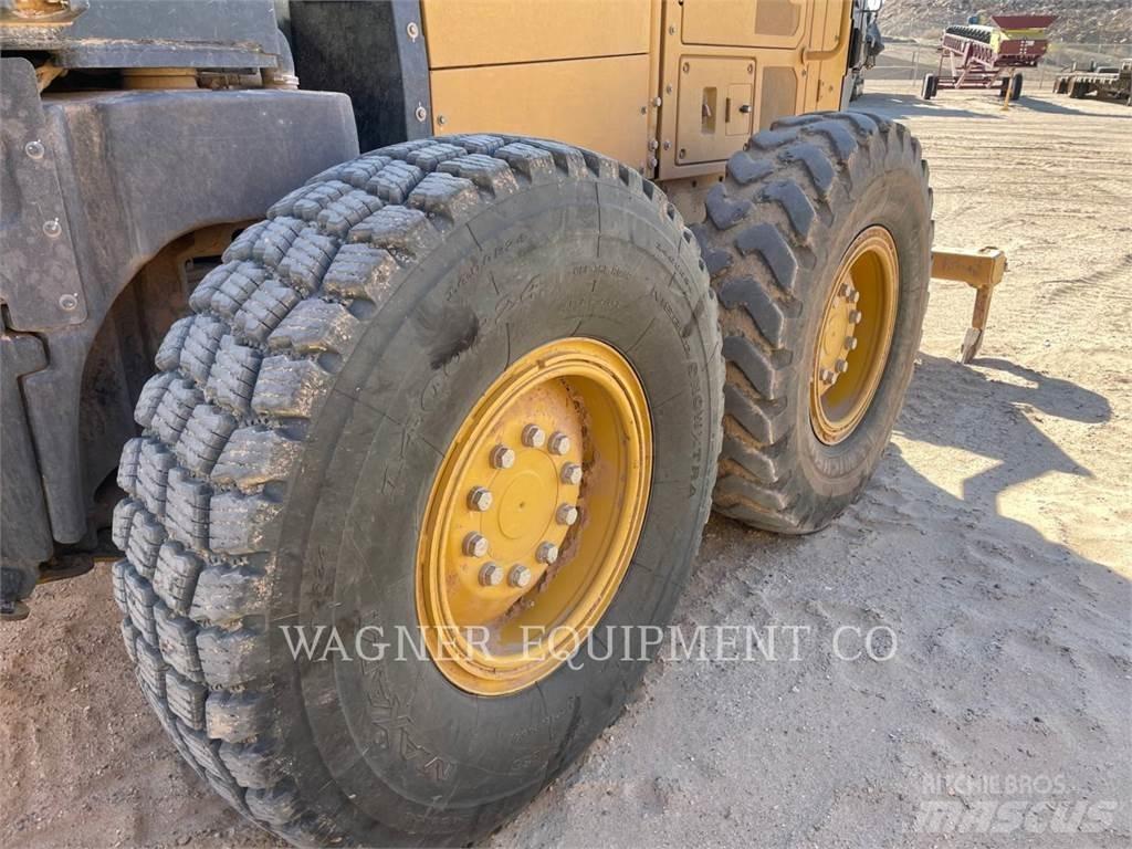 CAT 140M3 Грейдери