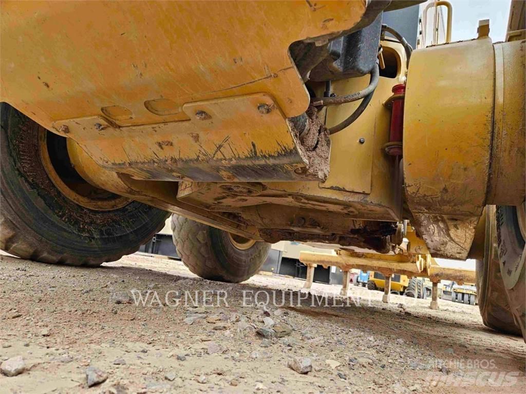 CAT 140M3 Грейдери