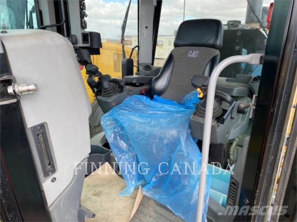 CAT 140M3 AWD Грейдери