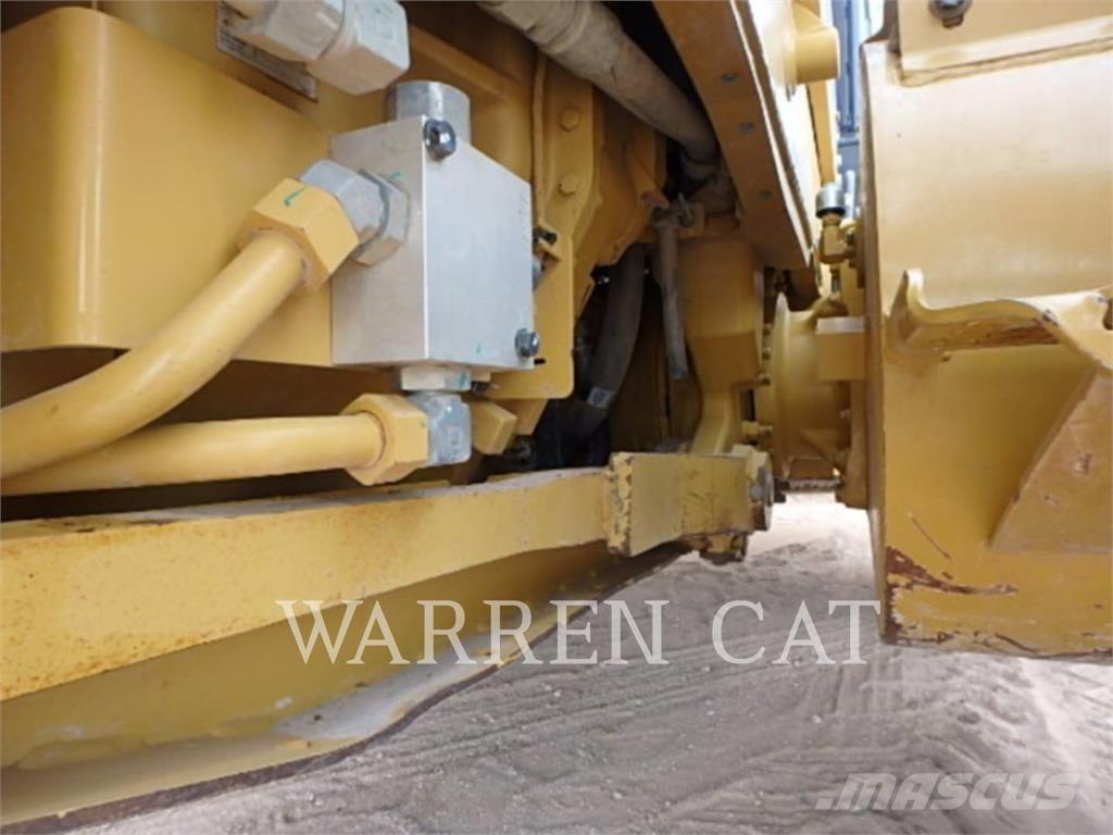 CAT 140M3 AWD Грейдери