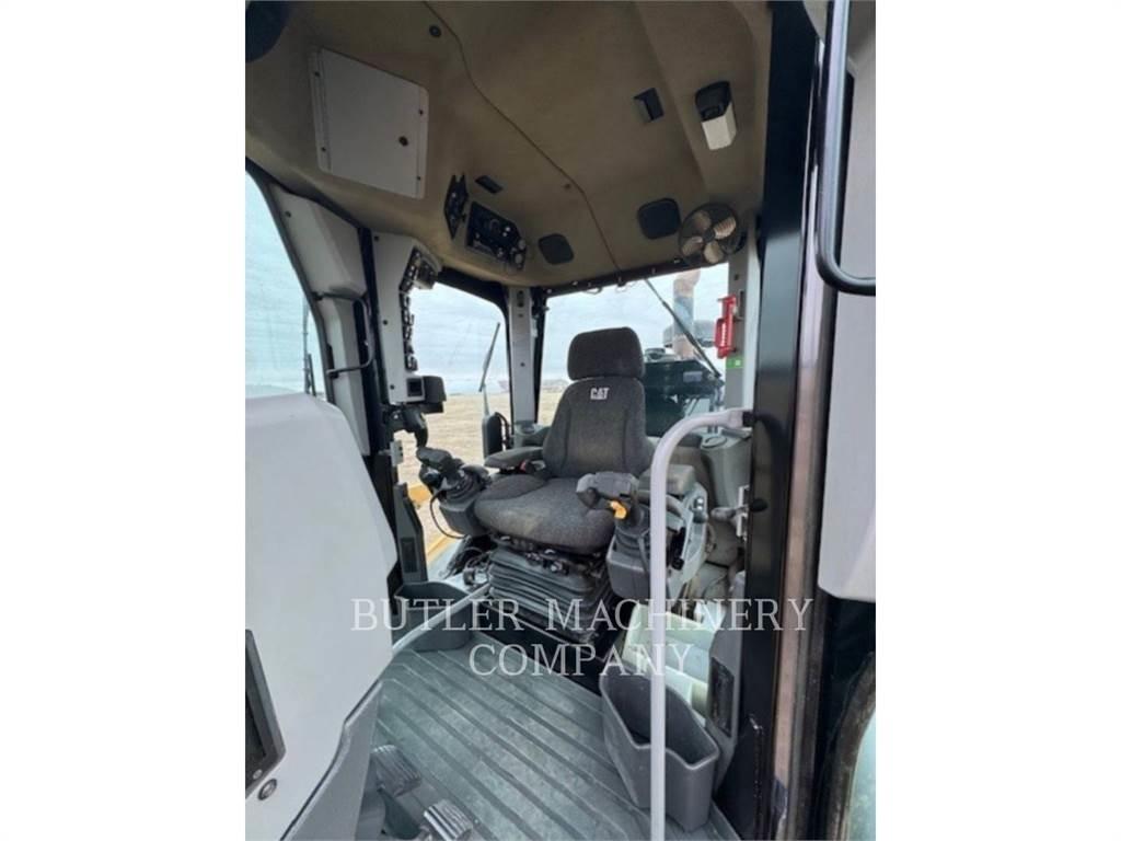 CAT 140M3AWD Грейдери