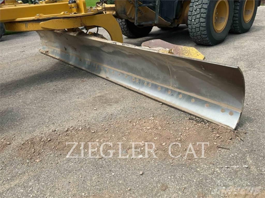 CAT 140M3AWD Грейдери