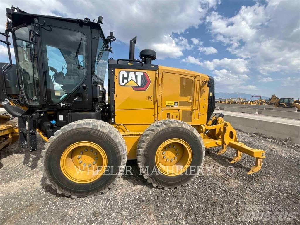 CAT 150 15 Грейдери
