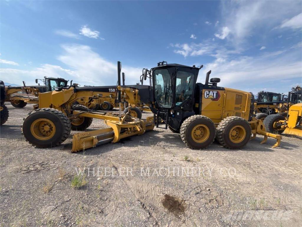 CAT 150 15 Грейдери