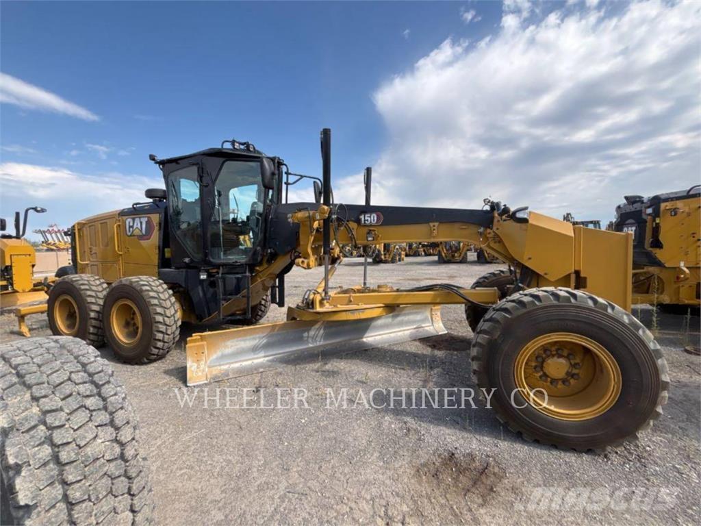 CAT 150 15 Грейдери