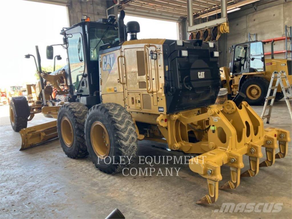 CAT 150-15AWI Грейдери