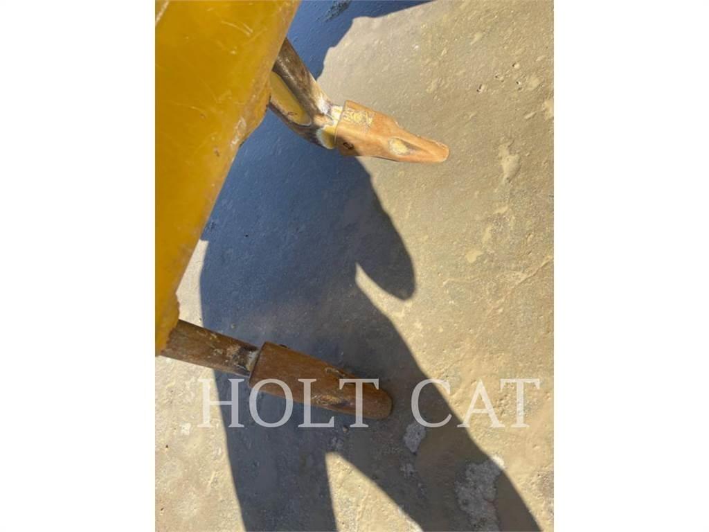 CAT 150 JOY Грейдери