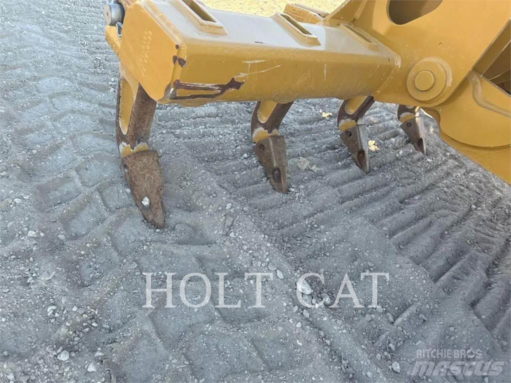 CAT 150 JOY3 Грейдери