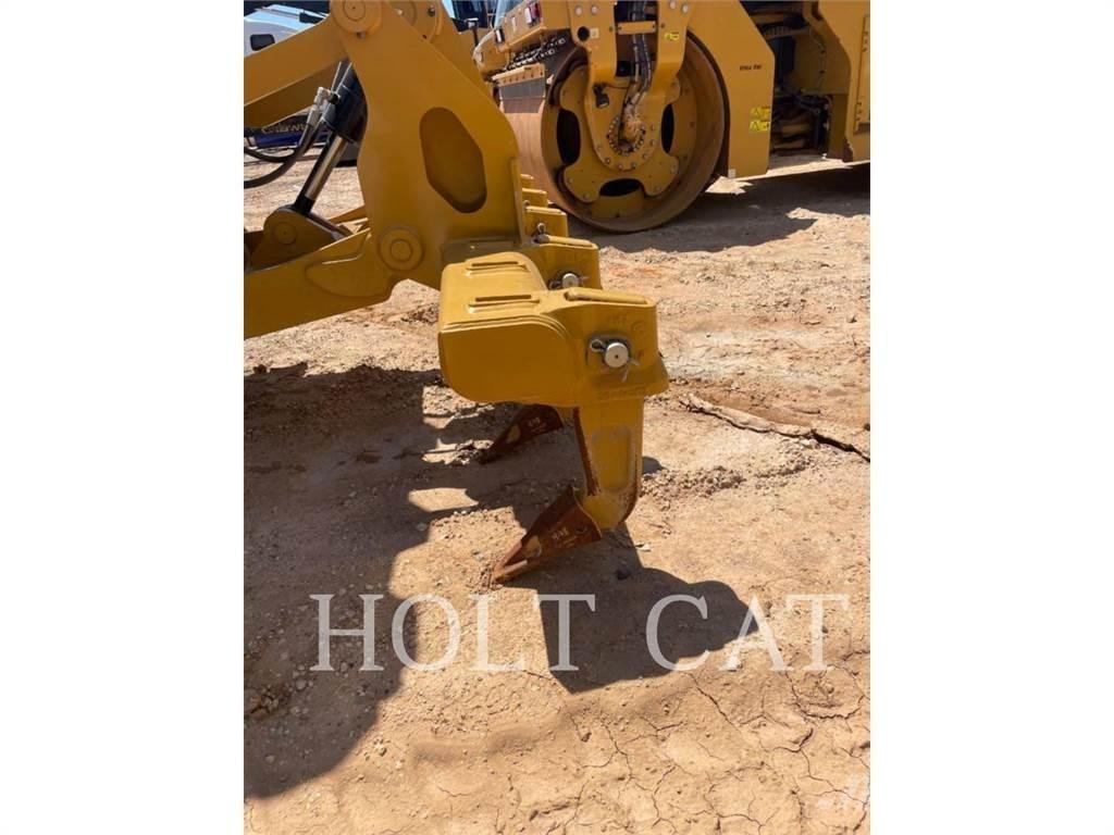 CAT 150 JOY3 Грейдери