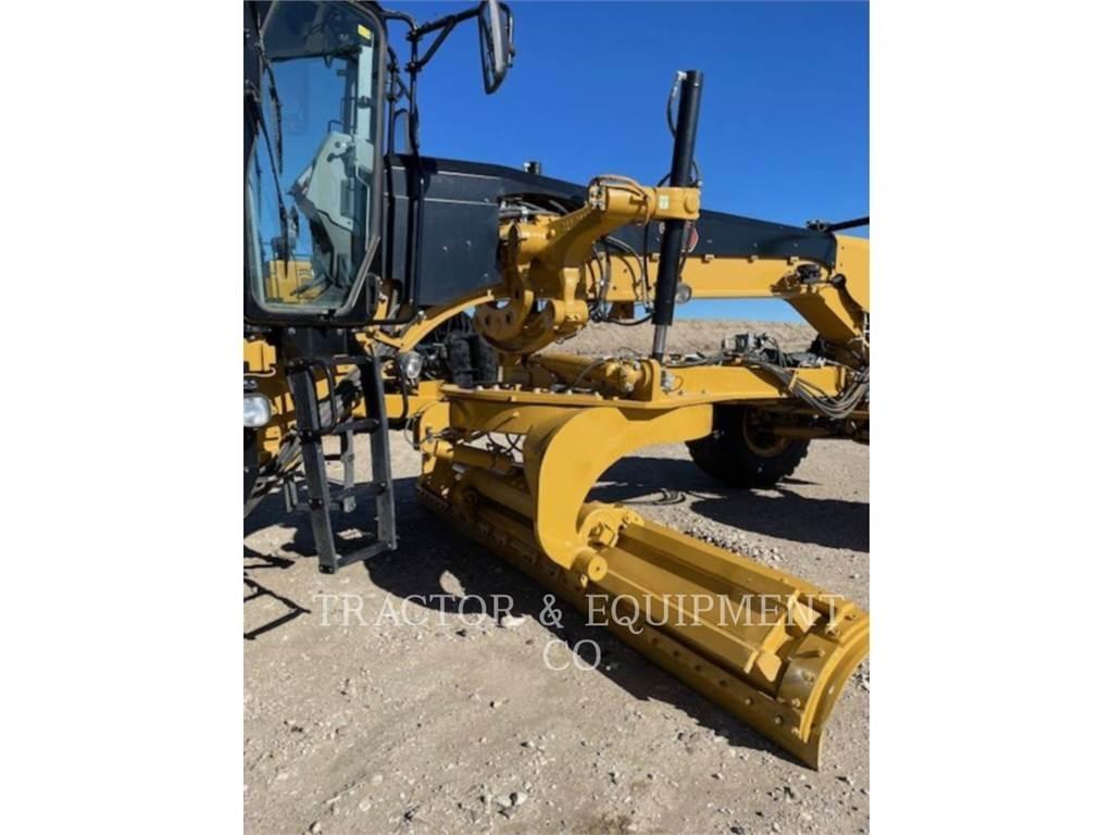 CAT 16 Грейдери
