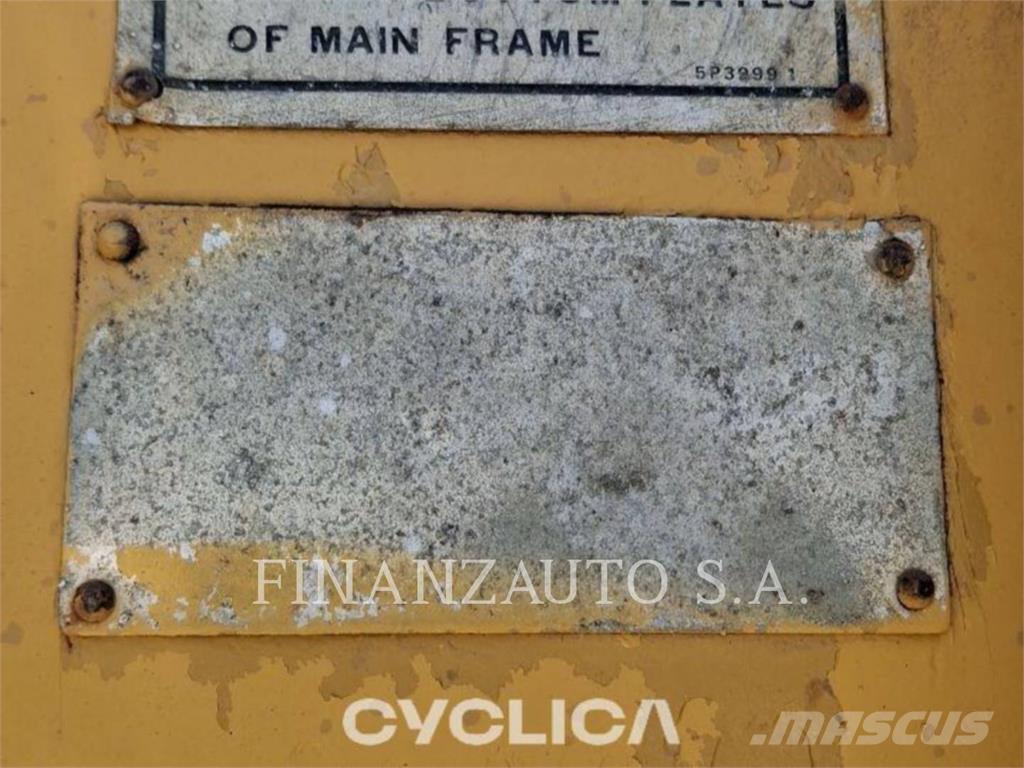 CAT 16G Грейдери