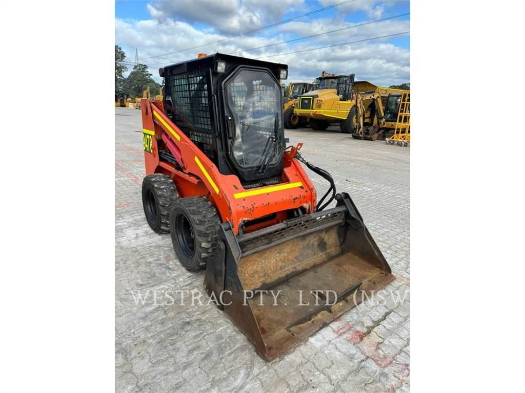 CAT 226B3 Мини товарачи

