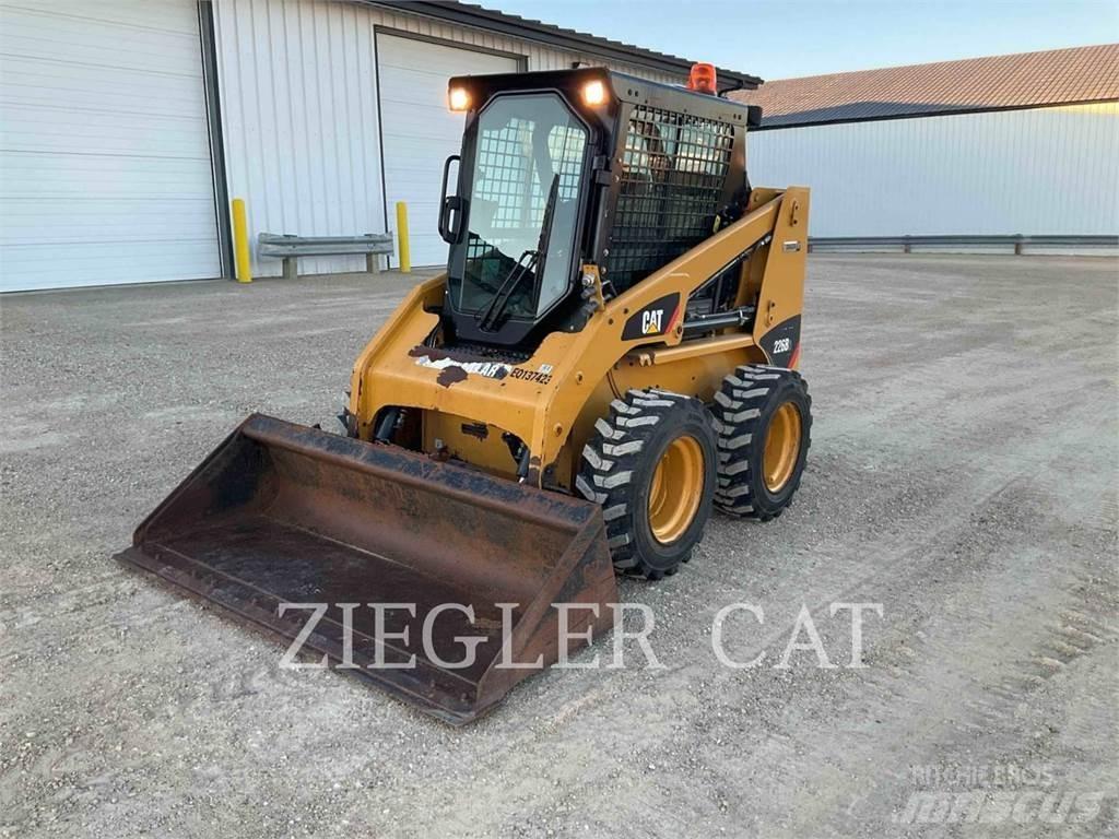 CAT 226B3 Мини товарачи
