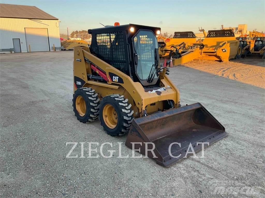 CAT 226B3 Мини товарачи

