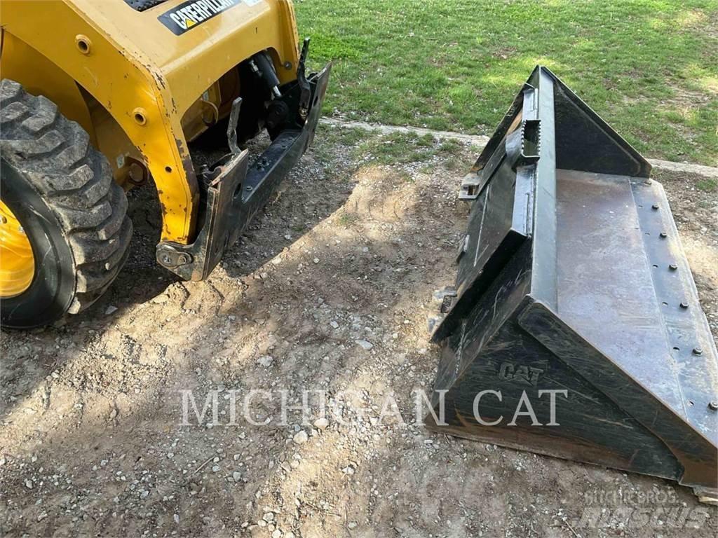 CAT 226B3 C Мини товарачи
