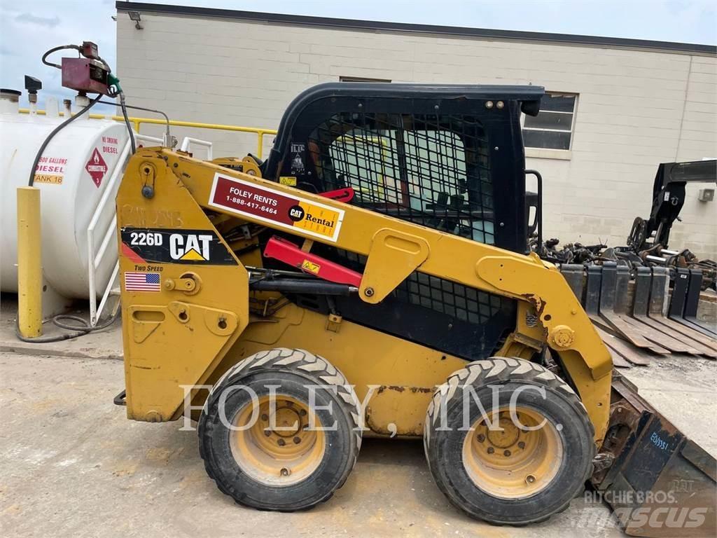 CAT 226D Мини товарачи
