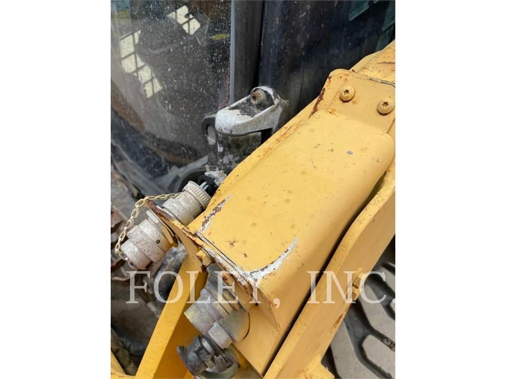 CAT 226D Мини товарачи
