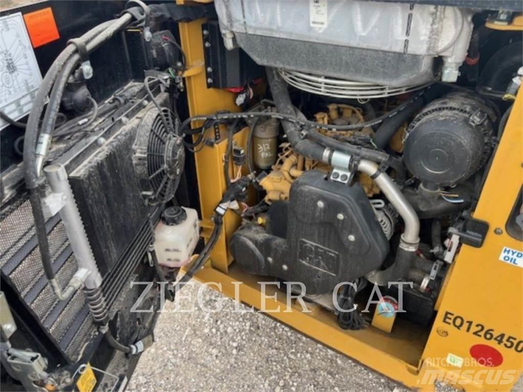 CAT 226D Мини товарачи

