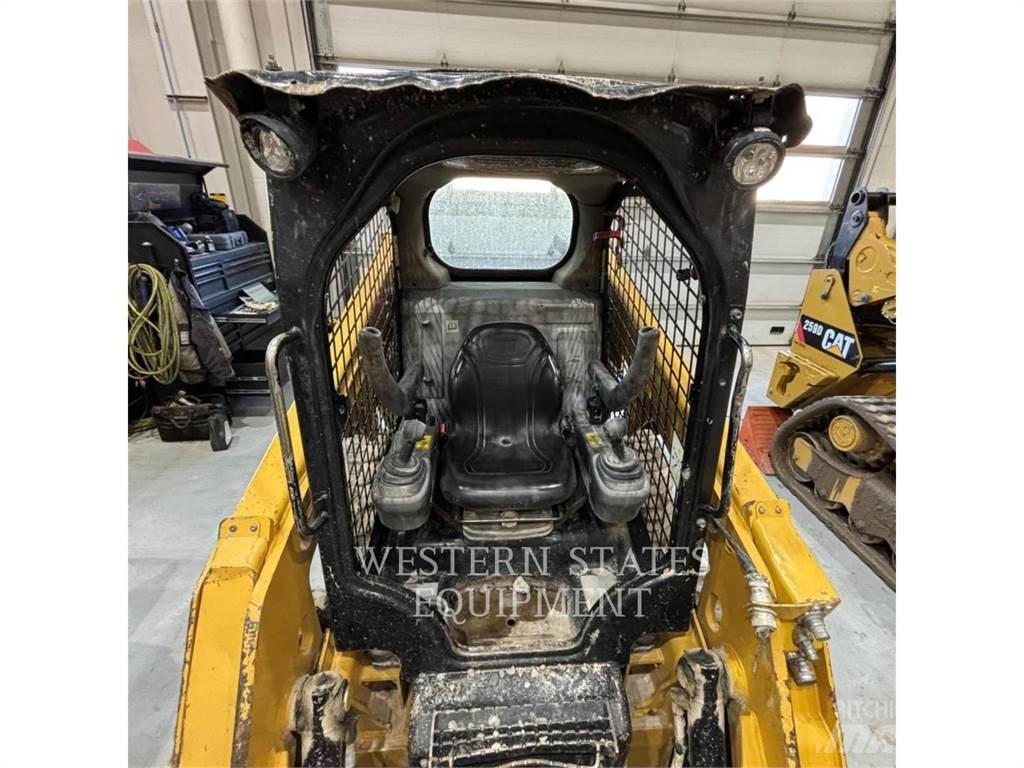 CAT 226D Мини товарачи
