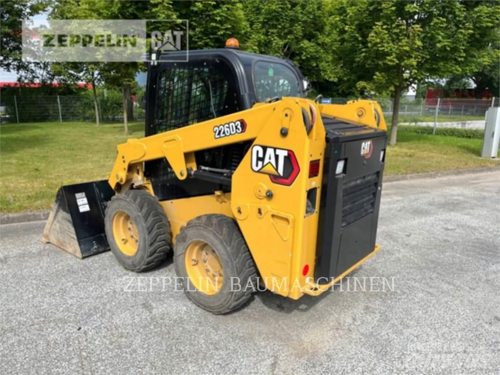 CAT 226D Мини товарачи
